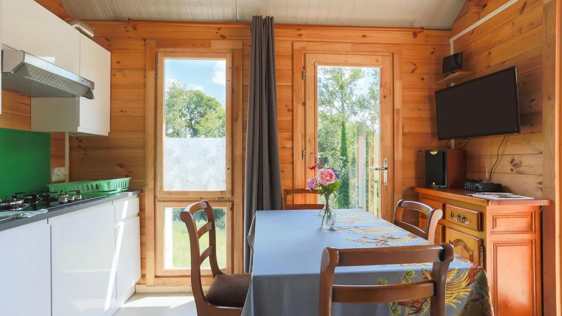 Chalet Pondok Indah Plouégat-Moysan